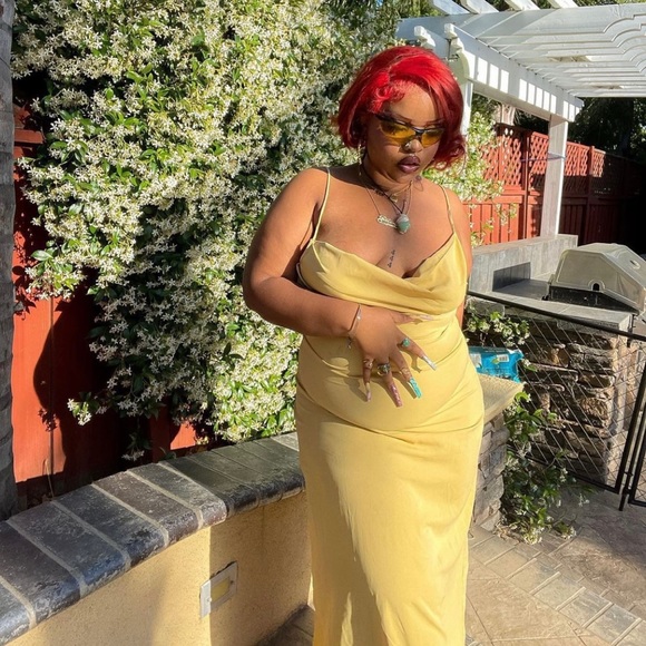 Dress - Picture 4 of 6